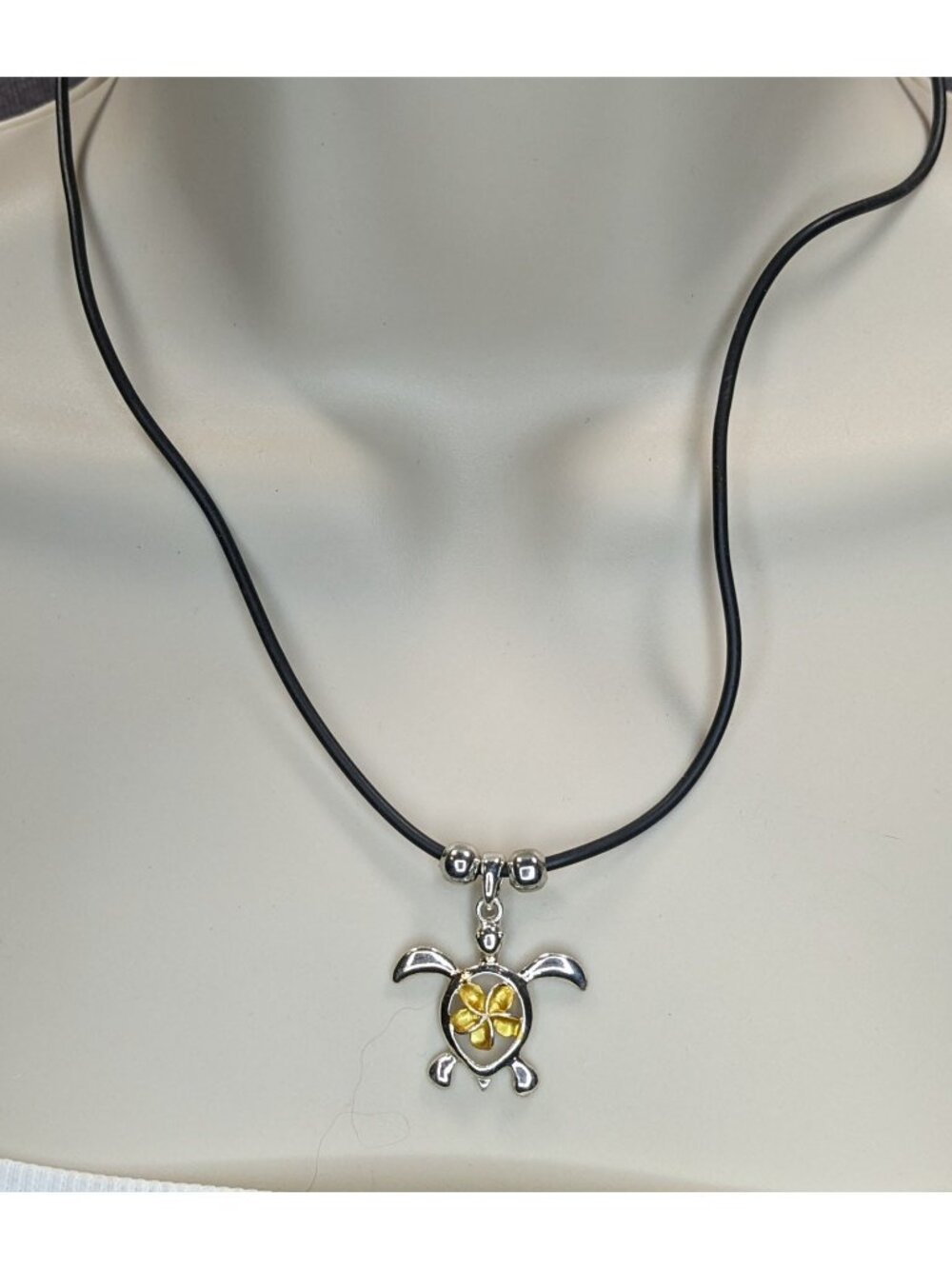 Signed Hawaii Souvenir Turtle & Flower Pendant Necklace Silver Gold Tone Tropica